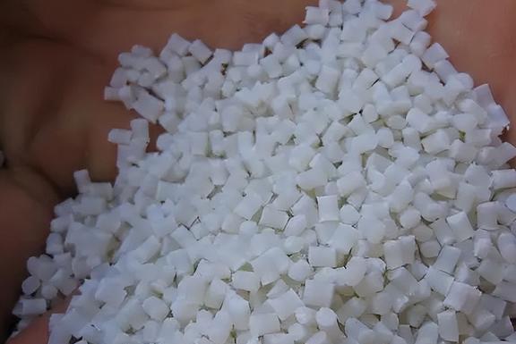 塑料材料有什么样的特点？在化工领域起着怎样的作用？(图12)
