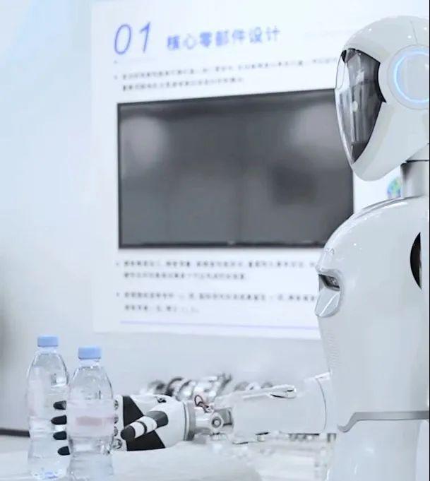 参观中国最火公司黄牛收费 3000人(图9)