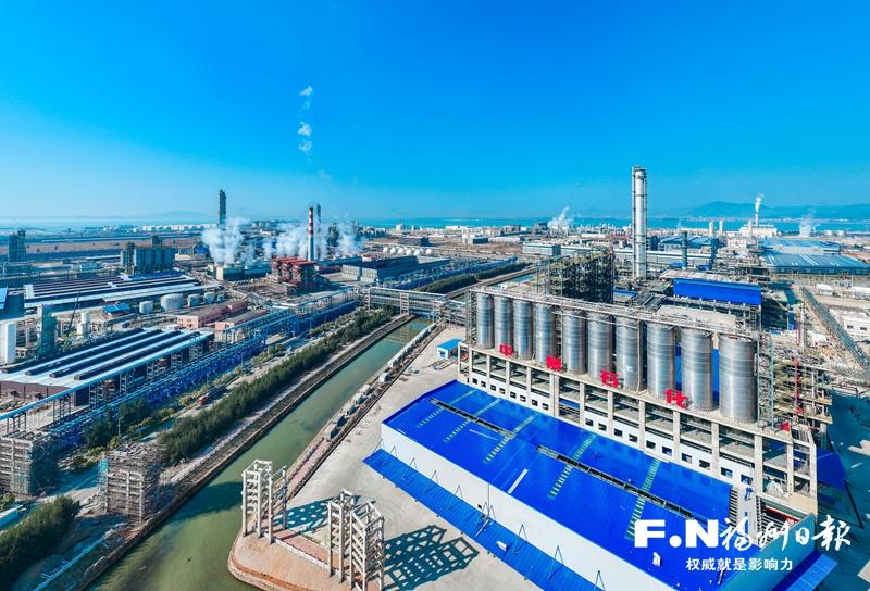 全球最大烷烃一体化生产基地在榕建成投产(图1)