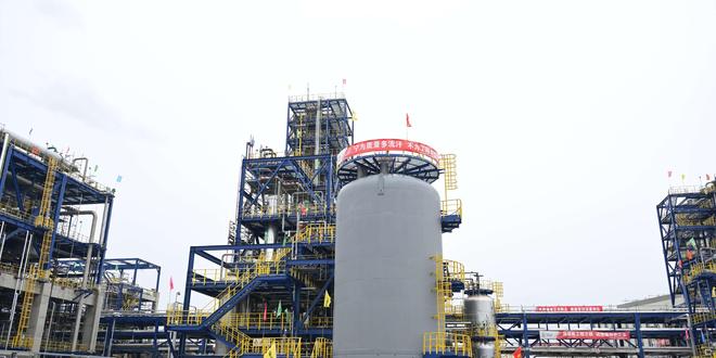 4万吨年超高分子量聚乙烯装置在青中交