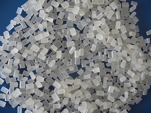 PET增韧母粒与PET增透母粒的矛盾：探索塑料改性的平衡点(图2)